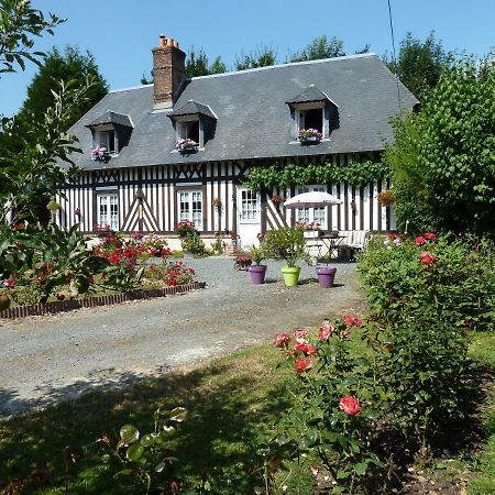 Les Alicourts Guest House Annebault Eksteriør bilde
