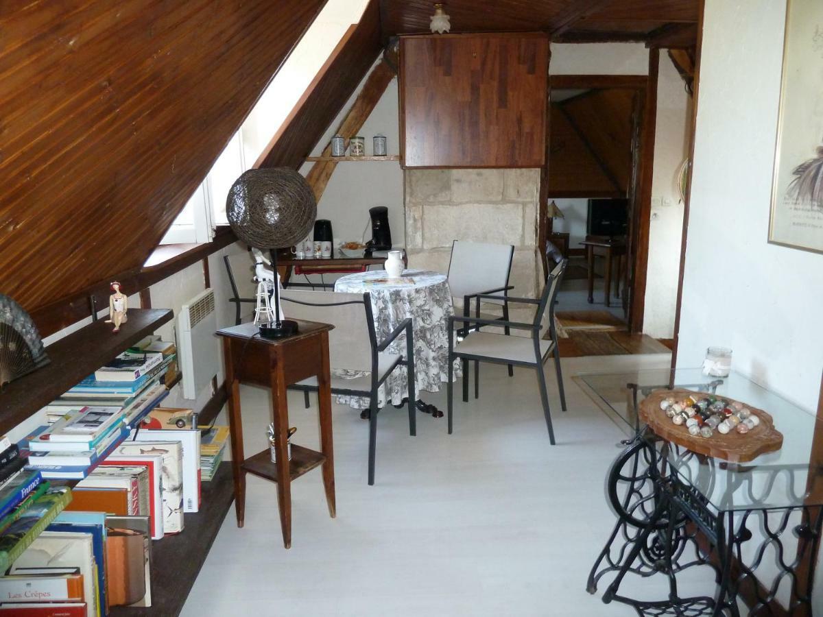 Les Alicourts Guest House Annebault Eksteriør bilde