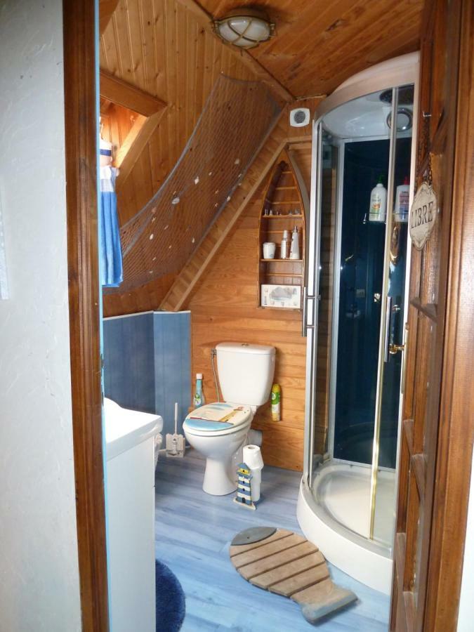 Les Alicourts Guest House Annebault Eksteriør bilde