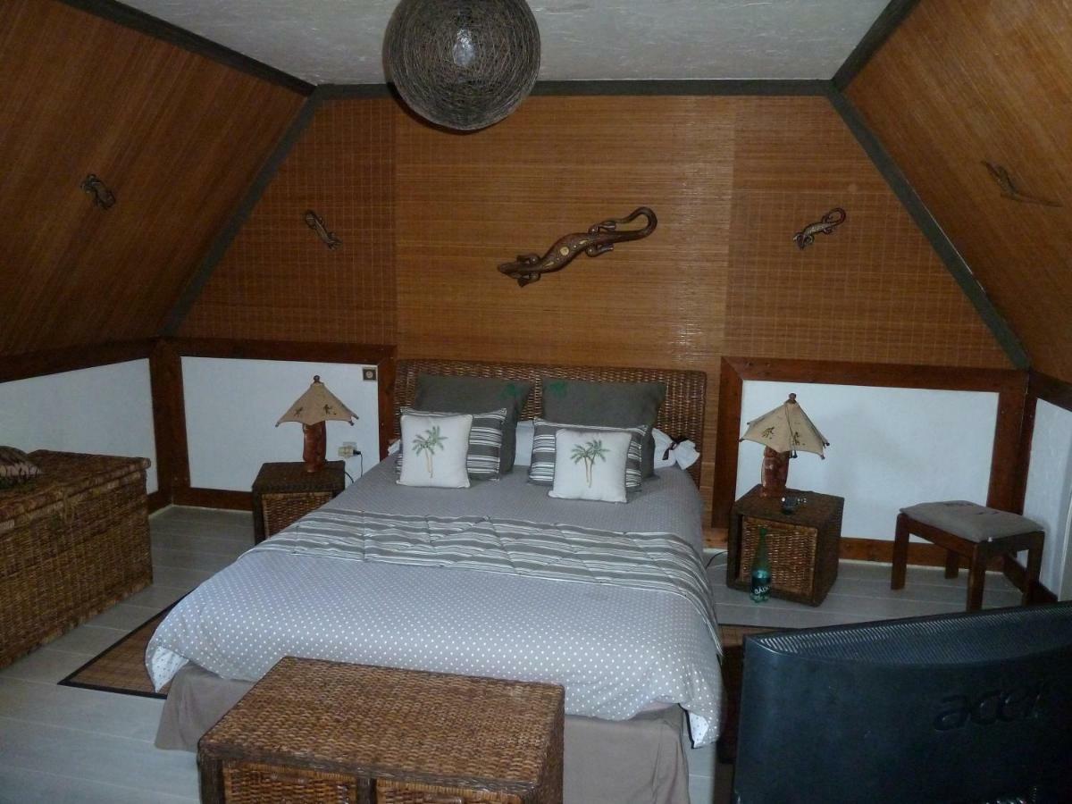 Les Alicourts Guest House Annebault Eksteriør bilde